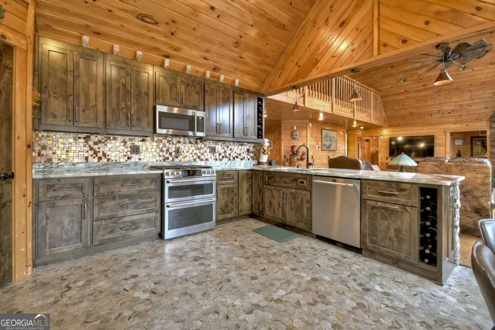 324 Cooper Creek DR Suches, GA 30572
