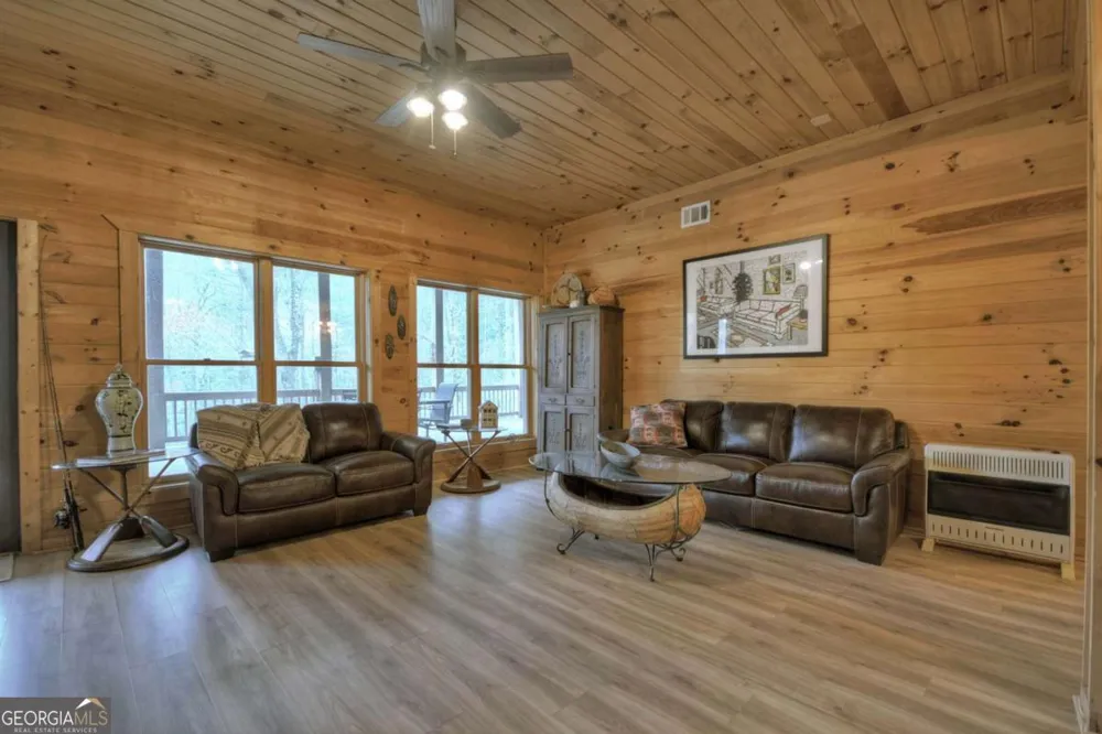 324 Cooper Creek DR Suches, GA 30572