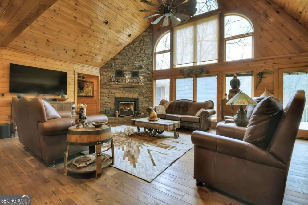 324 Cooper Creek DR Suches, GA 30572