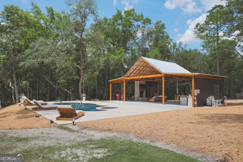 6034 Turkey Oak RD Blackshear, GA 31516