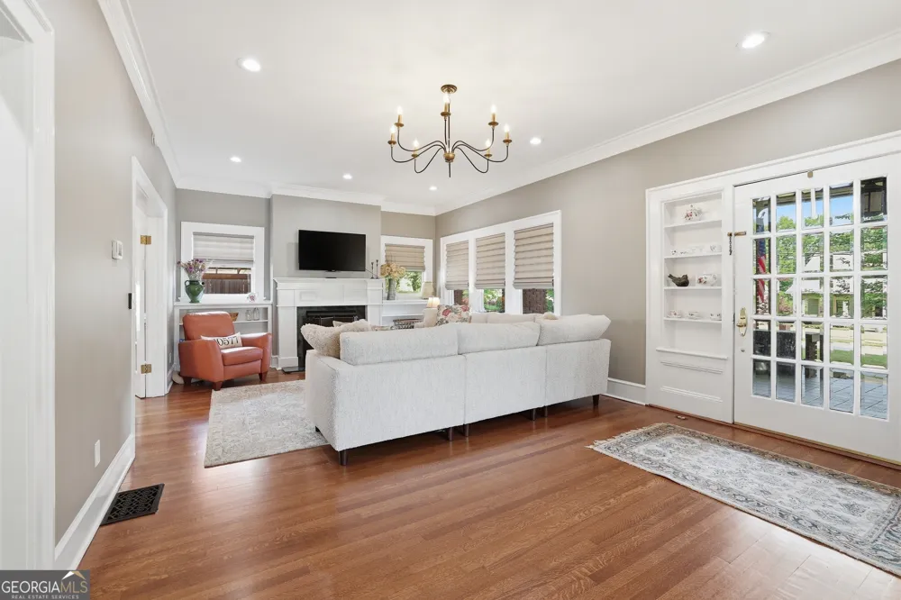 760 E Tugalo ST Toccoa, GA 30577
