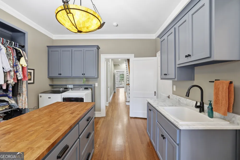 760 E Tugalo ST Toccoa, GA 30577