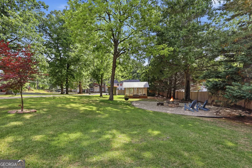 760 E Tugalo ST Toccoa, GA 30577
