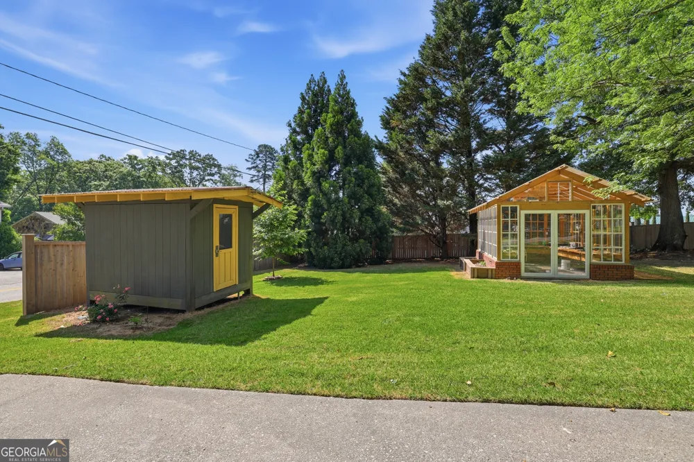 760 E Tugalo ST Toccoa, GA 30577