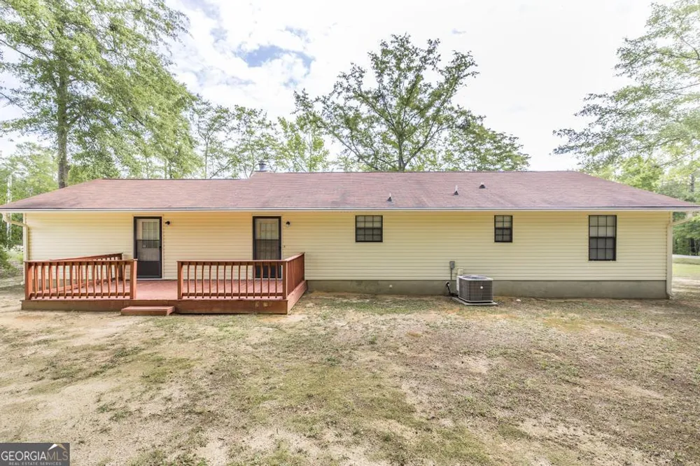904 Robinhood RD Dublin, GA 31021
