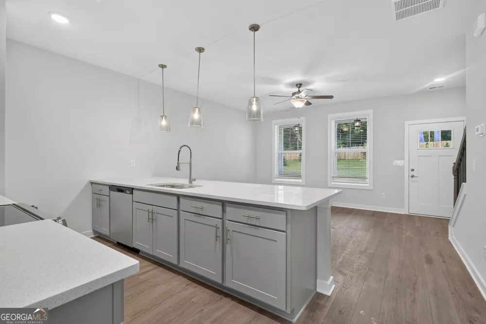 220 Maddux ST Fayetteville, GA 30214
