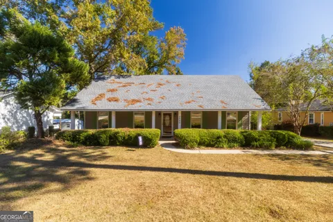 2303 S Sherwood DR