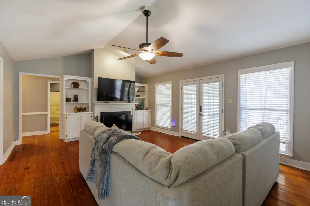 2303 S Sherwood DR Valdosta, GA 31602