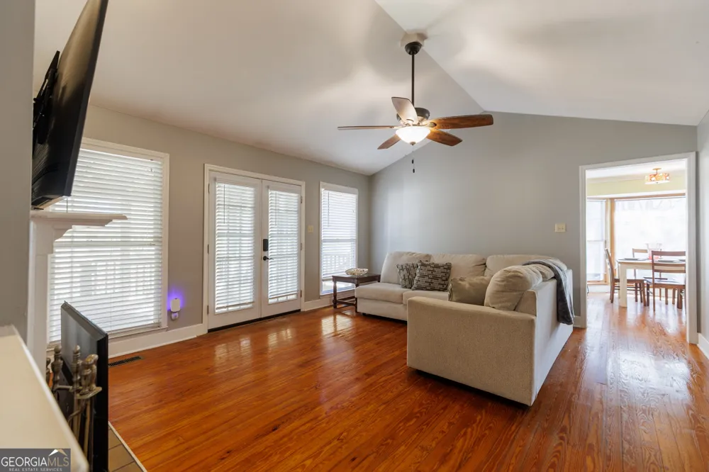 2303 S Sherwood DR Valdosta, GA 31602