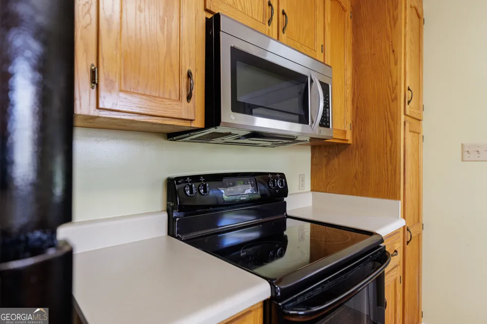 2303 S Sherwood DR Valdosta, GA 31602