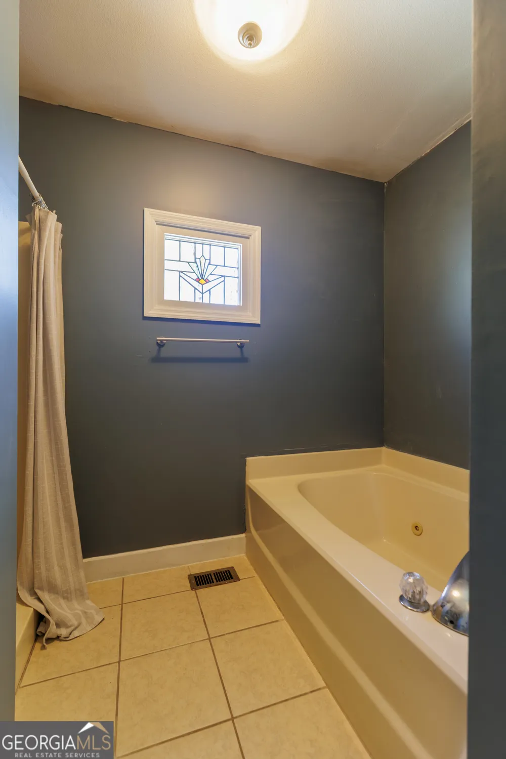 2303 S Sherwood DR Valdosta, GA 31602