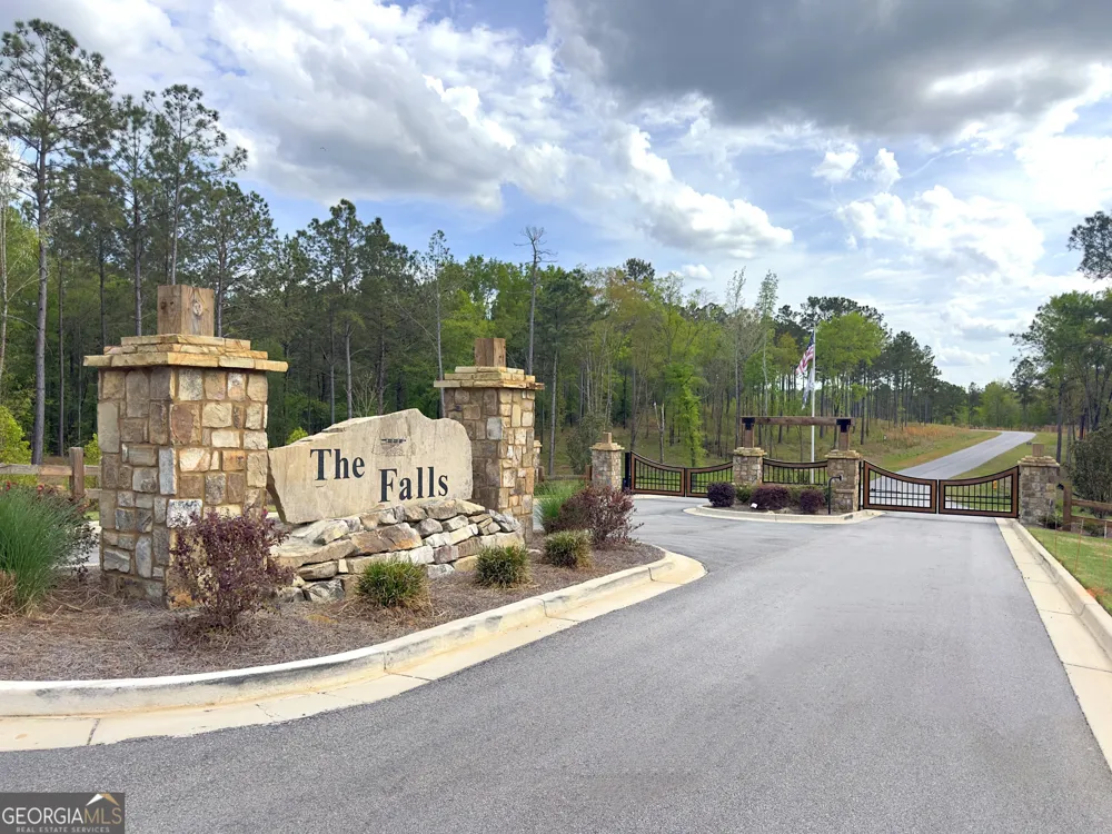 113 The Falls LN Milledgeville, GA 31061