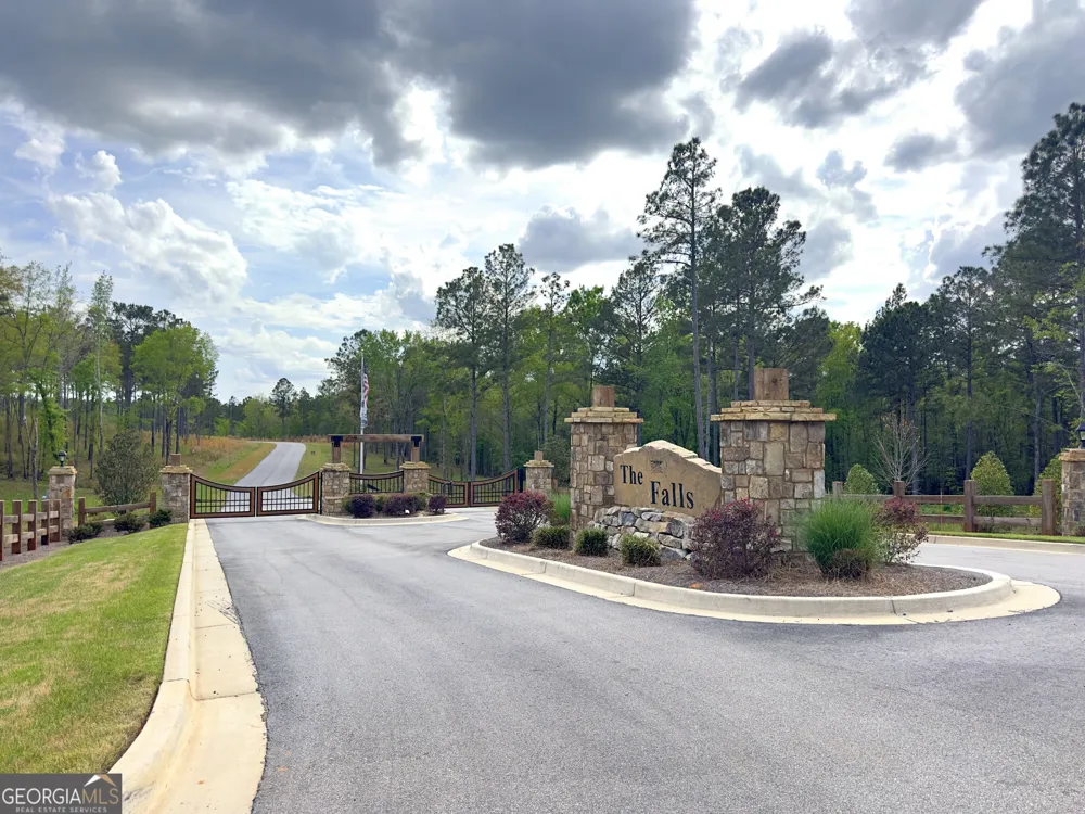 113 The Falls LN Milledgeville, GA 31061