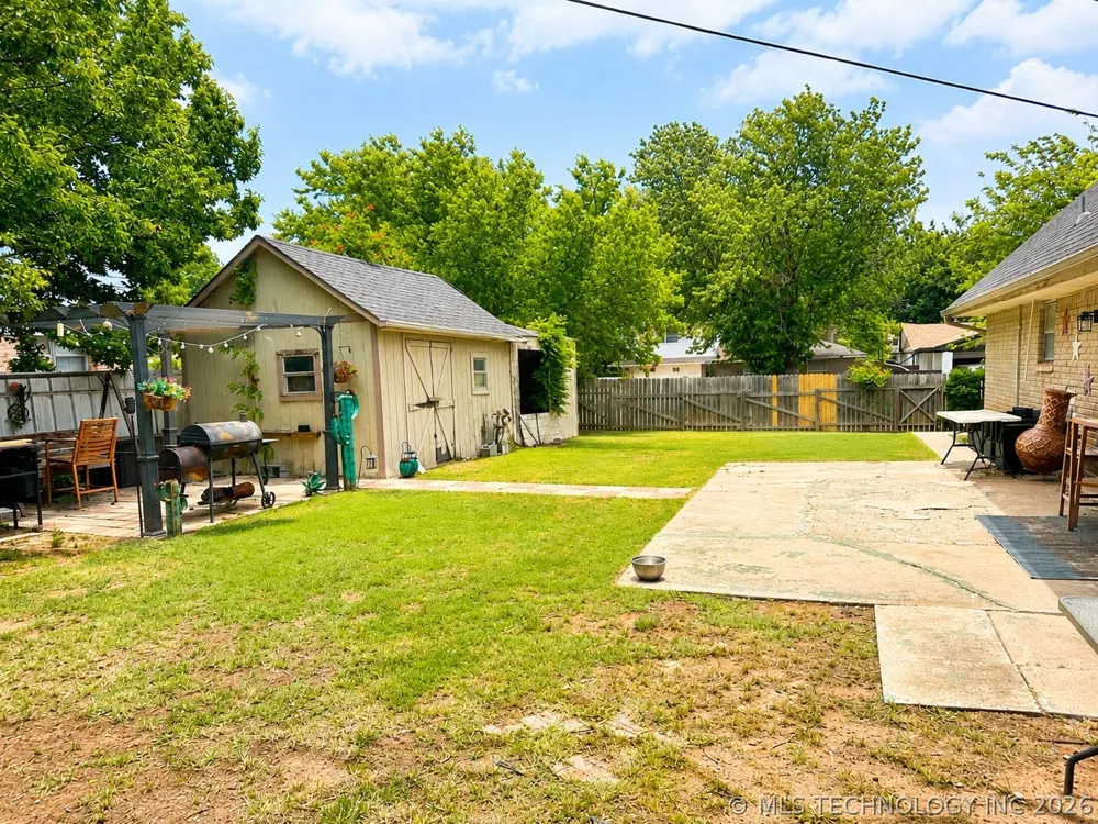 1813 Bellaire Circle Moore, OK 73160