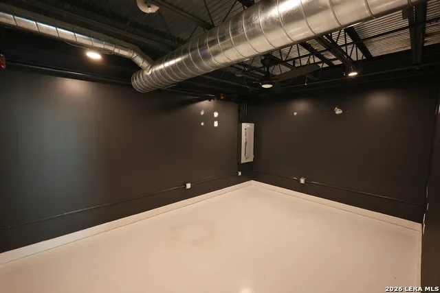 215 COCA COLA PL Unit 305 San Antonio, TX 78219