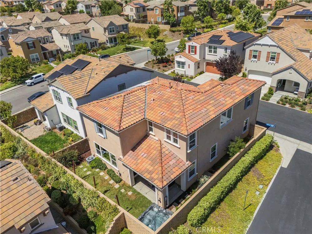 28356 Vela Way Valencia, CA 91354