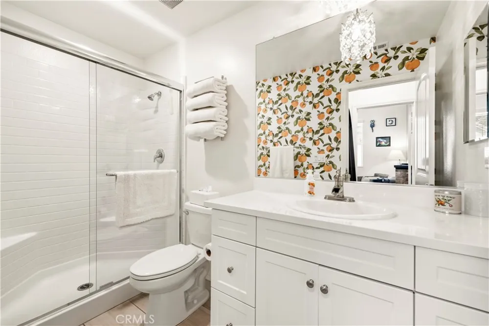 28356 Vela Way Valencia, CA 91354