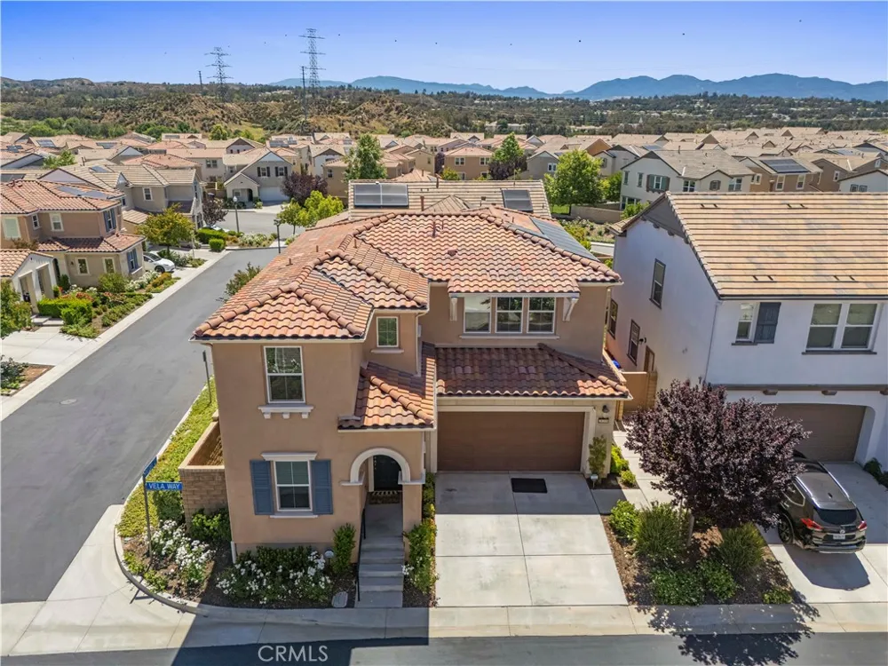 28356 Vela Way Valencia, CA 91354