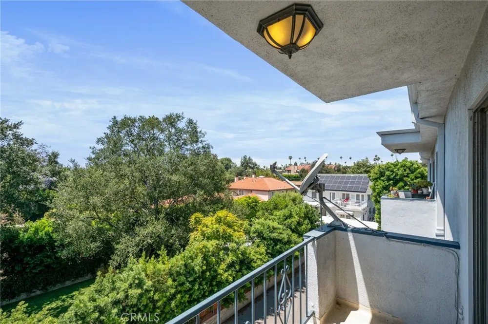 972 E California #307 Pasadena, CA 91106