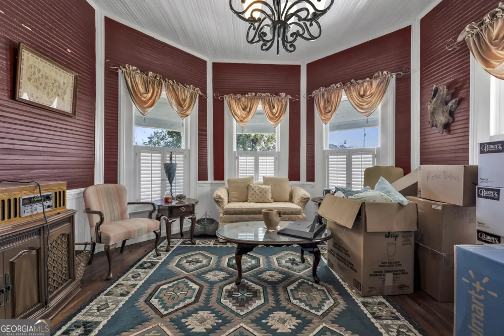 525 S Hulin AVE Tignall, GA 30668