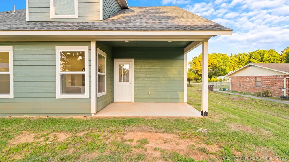 1867 Rockford Drive Eufaula, OK 74432