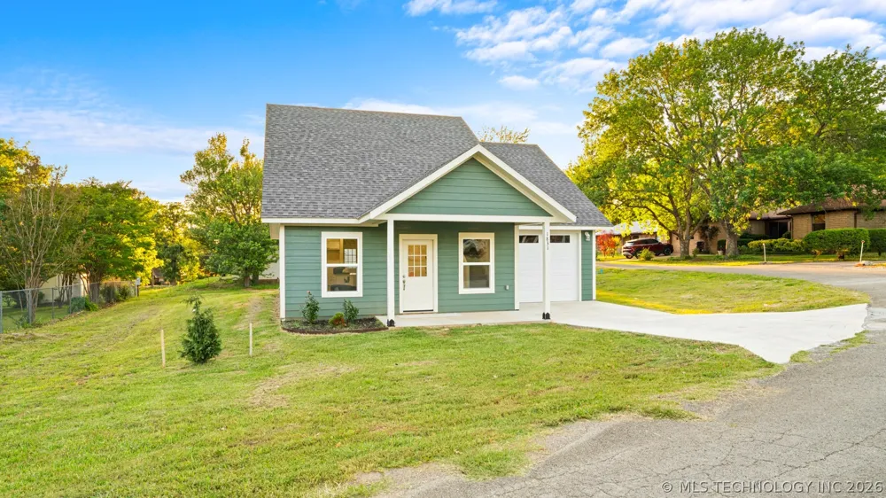 1867 Rockford Drive Eufaula, OK 74432
