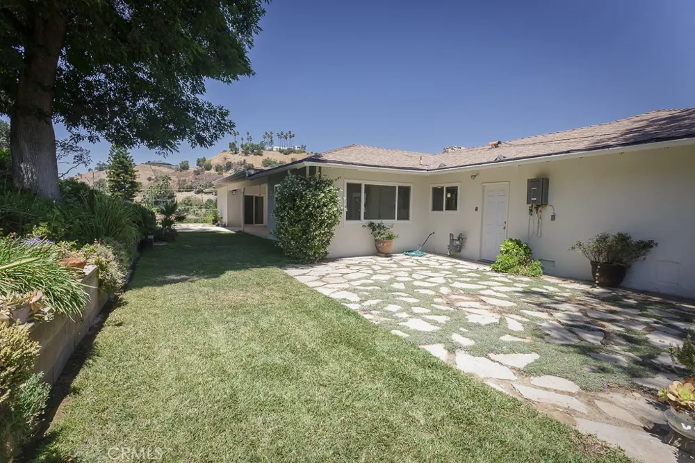 9780 Sombra Terrace Shadow Hills, CA 91040