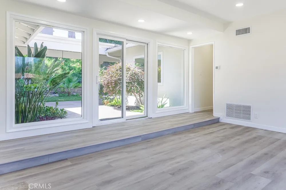 9780 Sombra Terrace Shadow Hills, CA 91040