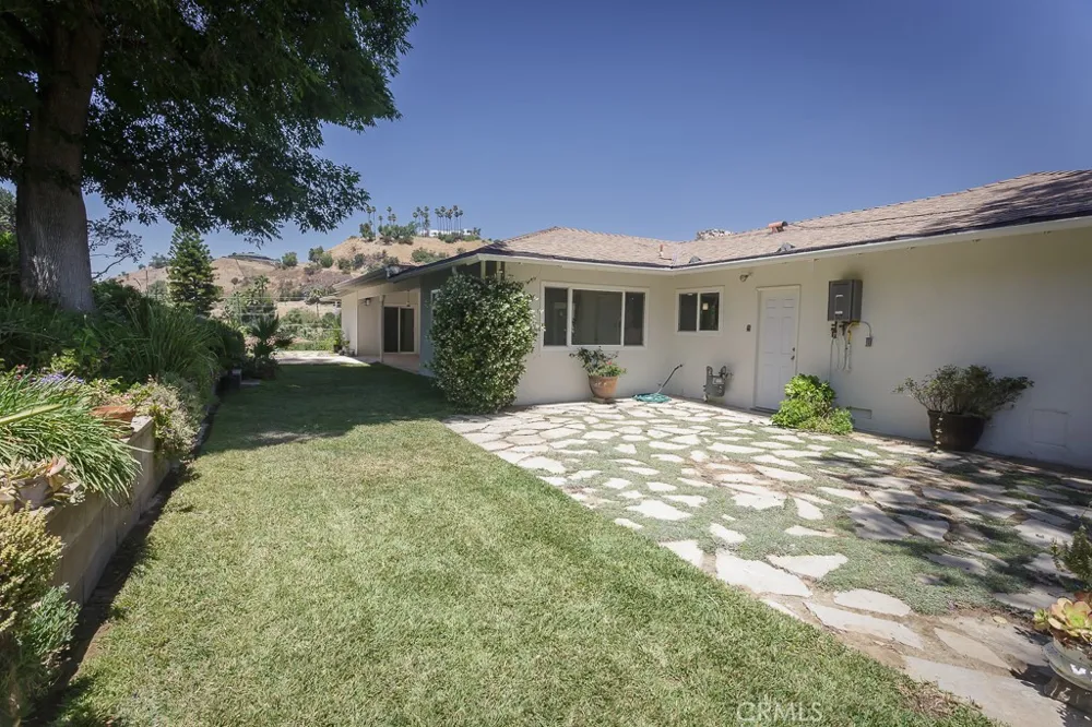 9780 Sombra Terrace Shadow Hills, CA 91040