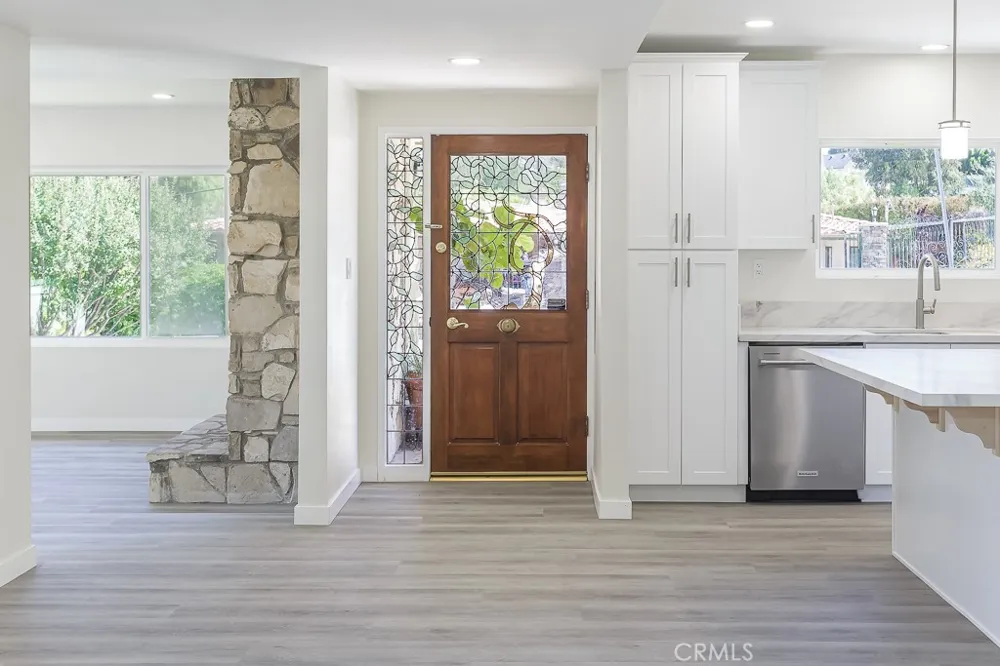 9780 Sombra Terrace Shadow Hills, CA 91040