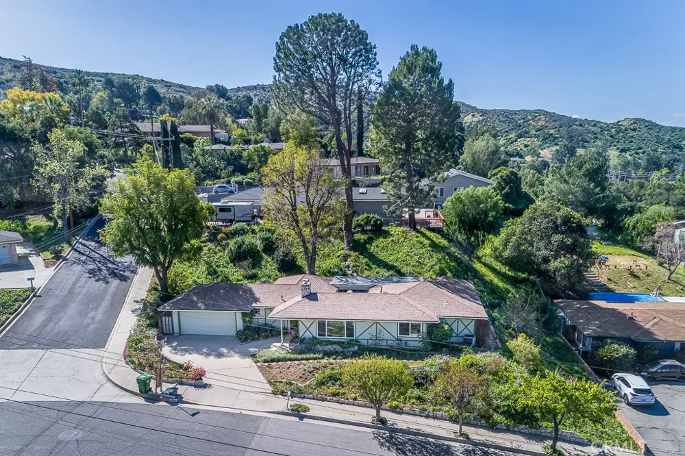9780 Sombra Terrace Shadow Hills, CA 91040