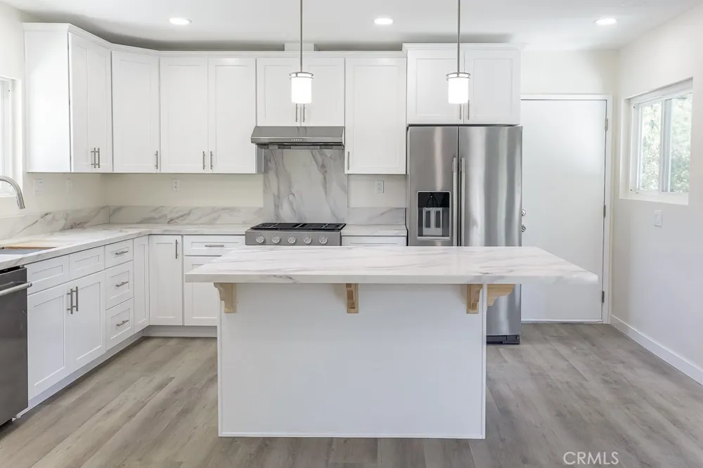 9780 Sombra Terrace Shadow Hills, CA 91040