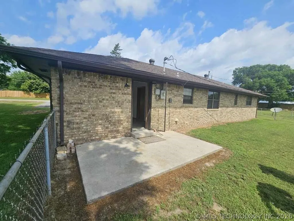 206 Grand Avenue Mannsville, OK 73447
