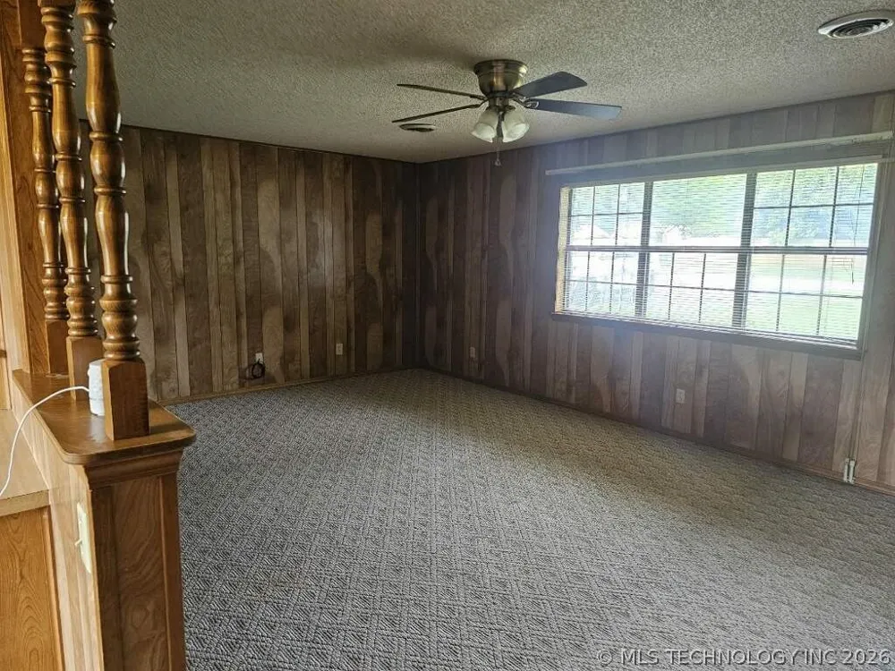 206 Grand Avenue Mannsville, OK 73447