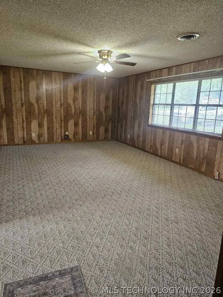 206 Grand Avenue Mannsville, OK 73447