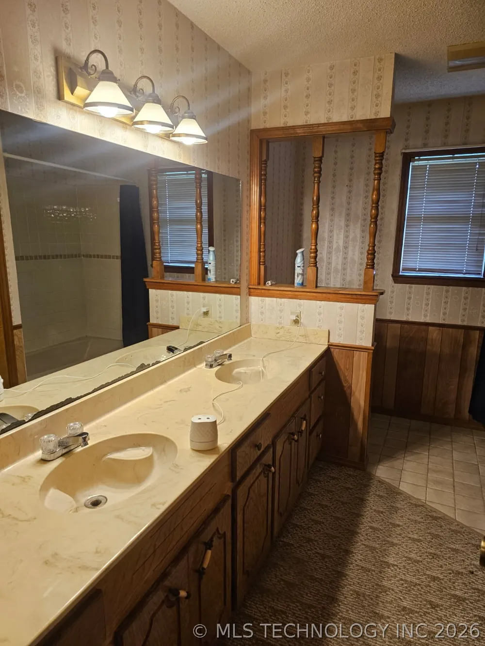 206 Grand Avenue Mannsville, OK 73447