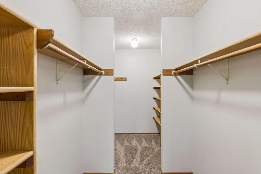 5447 Babcock Trail #S206 Inver Grove Heights, MN 55077