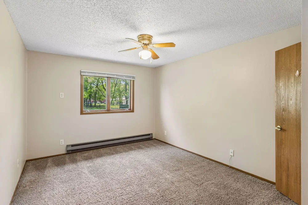 5447 Babcock Trail #S206 Inver Grove Heights, MN 55077