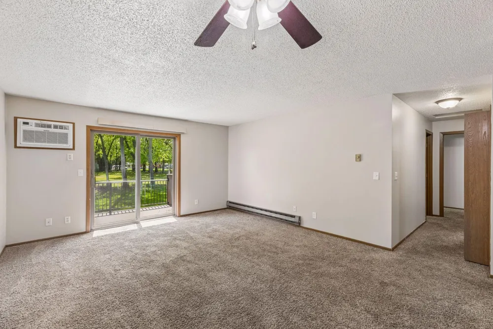 5447 Babcock Trail #S206 Inver Grove Heights, MN 55077