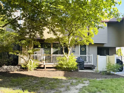 109 Cotswold Circle #2