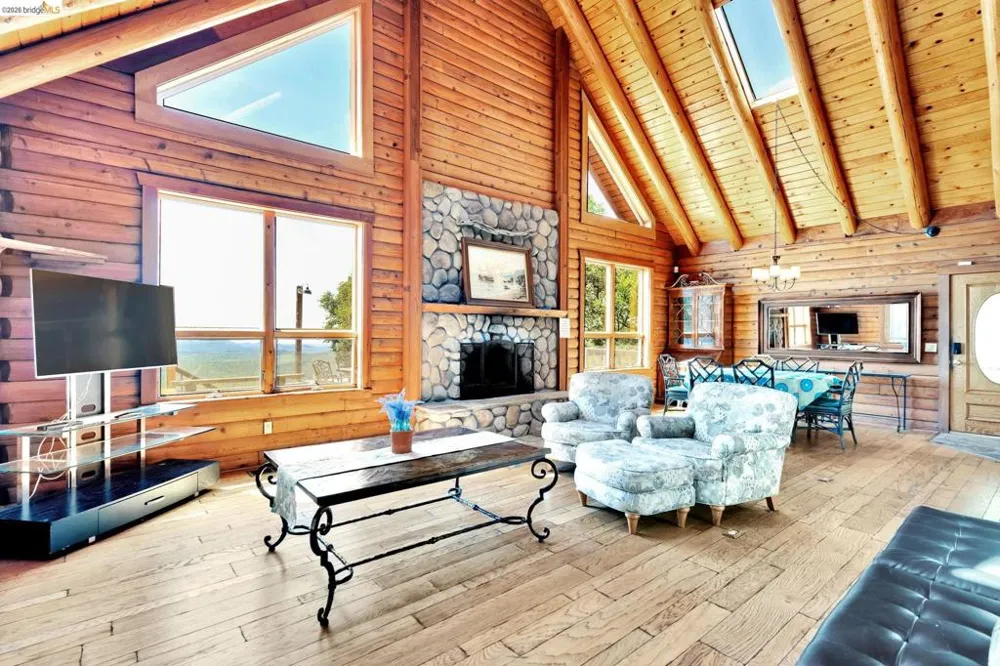 14799 Big Hill Rd Sonora, CA 95370