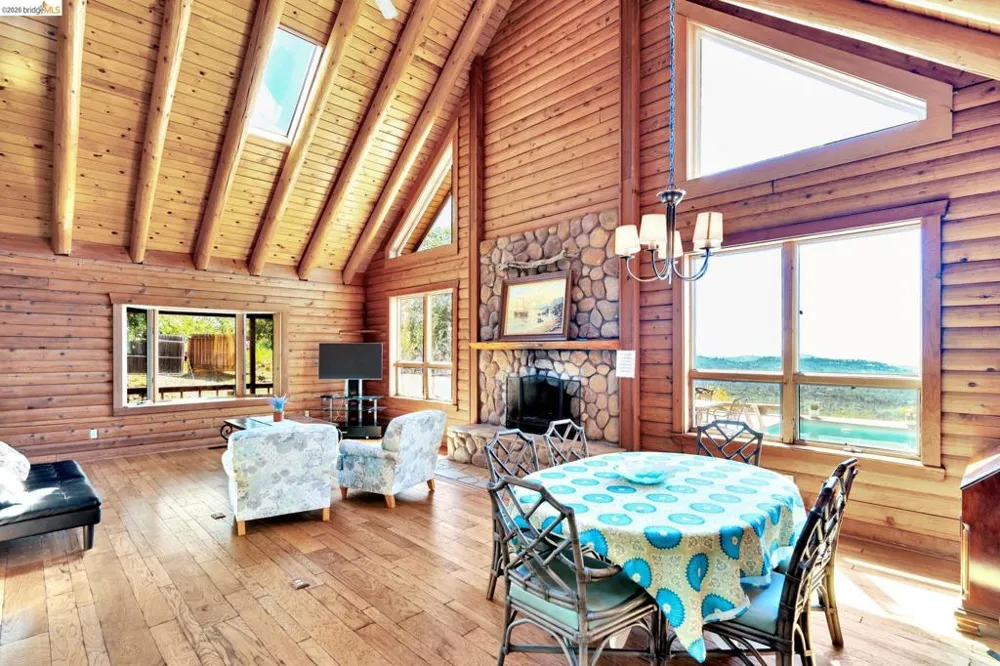 14799 Big Hill Rd Sonora, CA 95370