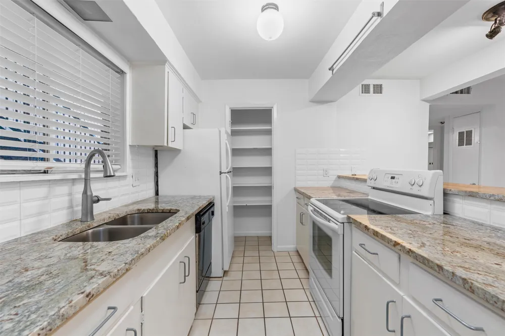 2208 Enfield Road #105 Austin, TX 78703