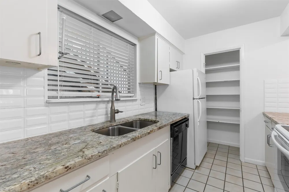 2208 Enfield Road #105 Austin, TX 78703