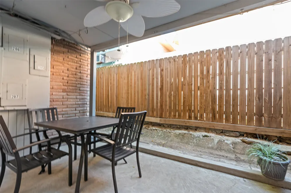 2208 Enfield Road #105 Austin, TX 78703