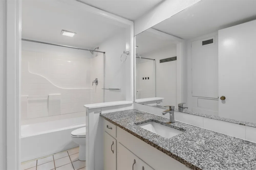 2208 Enfield Road #105 Austin, TX 78703