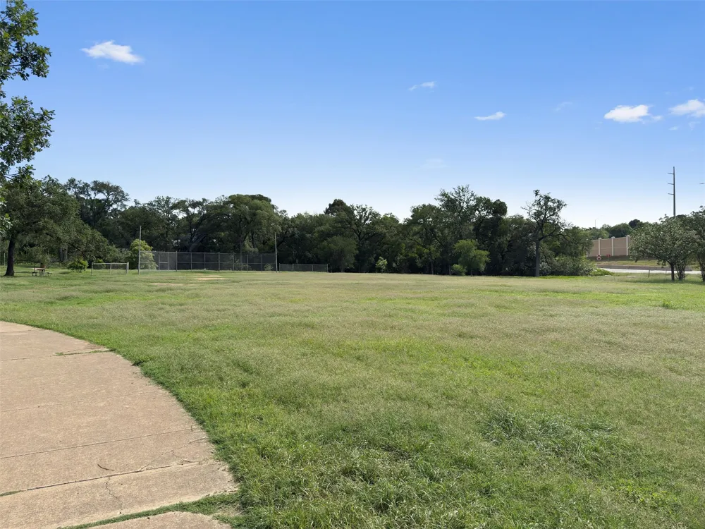 2208 Enfield Road #105 Austin, TX 78703