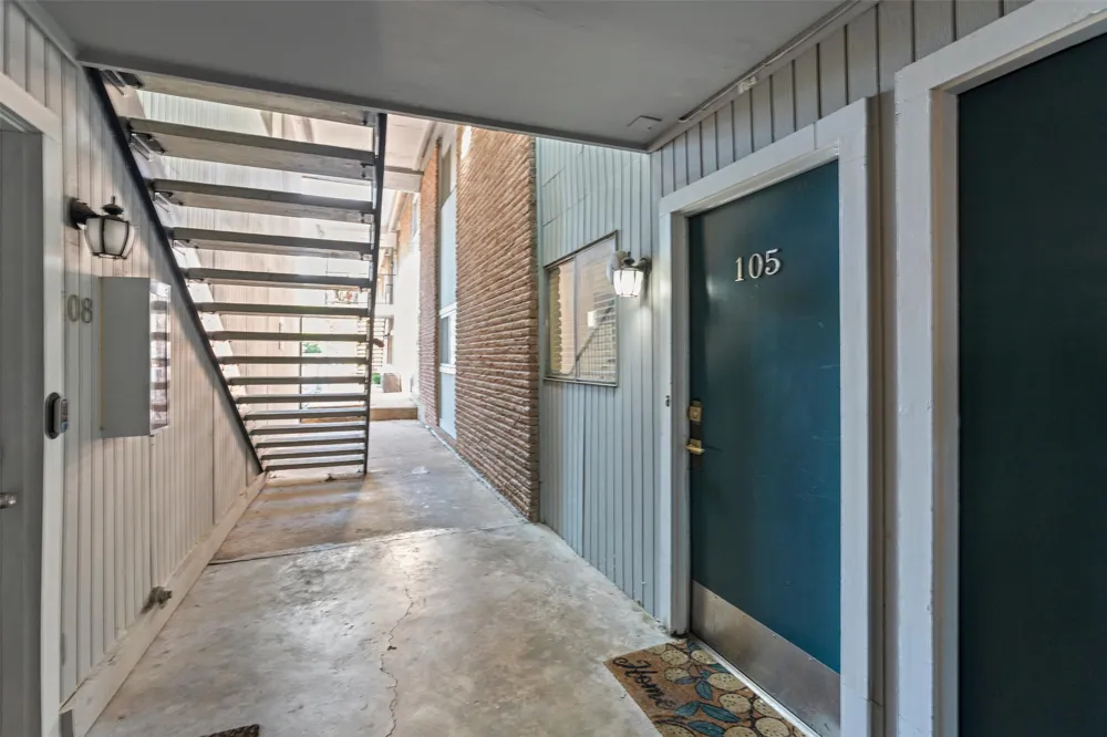2208 Enfield Road #105 Austin, TX 78703