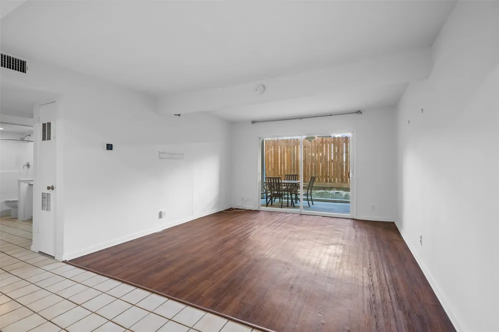 2208 Enfield Road #105 Austin, TX 78703
