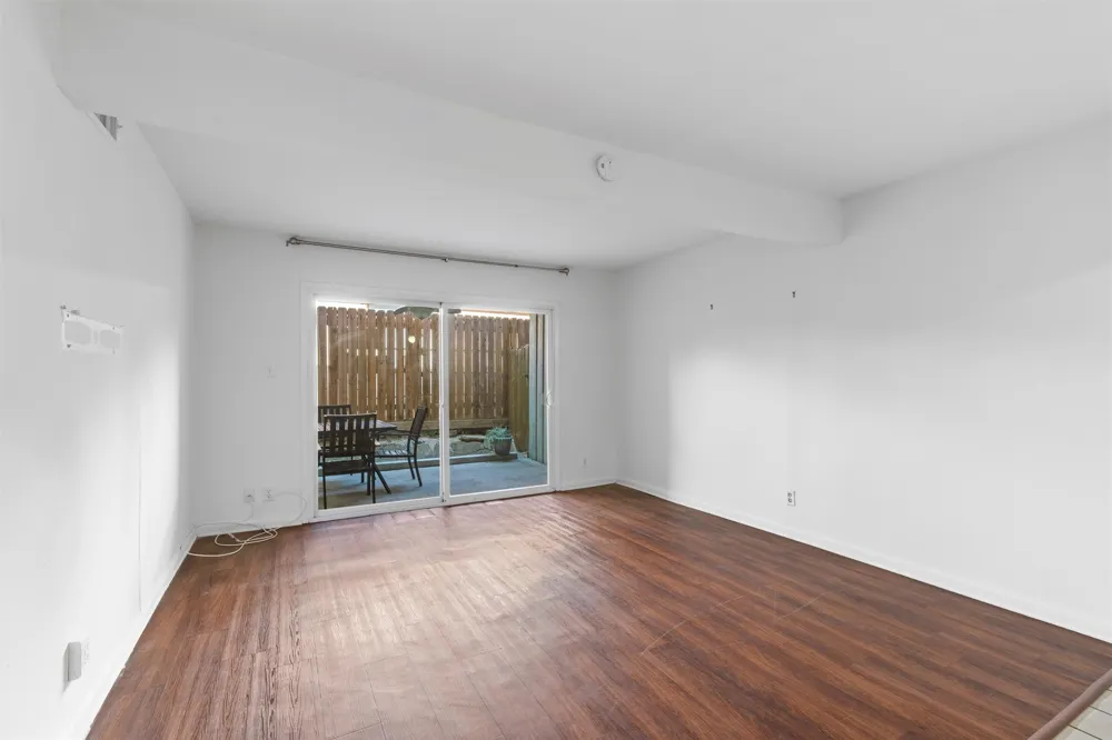2208 Enfield Road #105 Austin, TX 78703